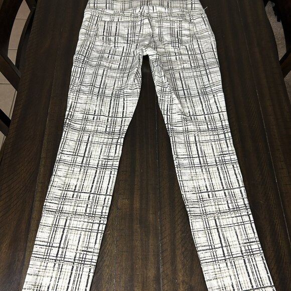 Liverpool Jeans Company- White Plaid Skinny Jeggings - Picture 3 of 6